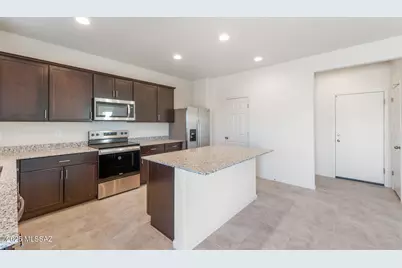 806 W Calle Falerno, Sahuarita, AZ 85629 - Photo 1
