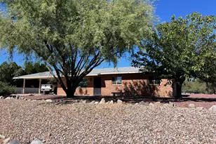 254 W La Cuesta Dr, Benson, AZ 85602 - Photo 1