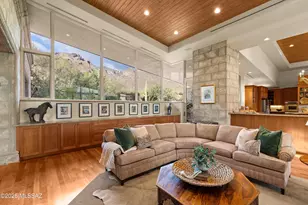 7301 N Secret Canyon Dr, Tucson, AZ 85718 - Photo 1