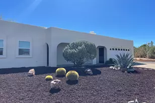 903 S Las Lomas Cir, Green Valley, AZ 85614 - Photo 1