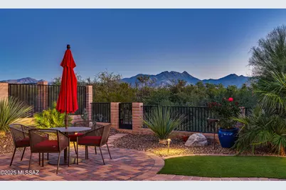 2336 E Madera Plateau Drive, Green Valley, AZ 85614 - Photo 1