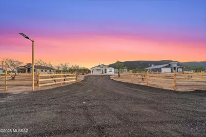 7857 S Cardinal Avenue, Tucson, AZ 85746 - Photo 1