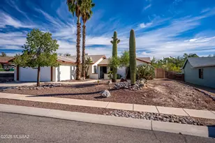 6850 N De Chelly Loop, Tucson, AZ 85741 - Photo 1