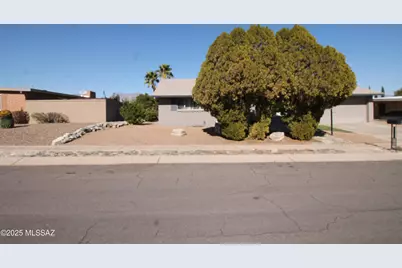 8615 E Bellevue Place, Tucson, AZ 85715 - Photo 1