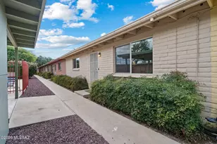 3033 E Blacklidge Dr, Tucson, AZ 85716 - Photo 1