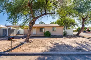 1002 E Simmons St, Tucson, AZ 85719 - Photo 1