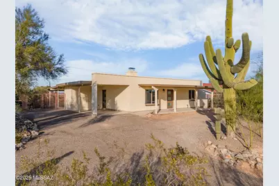 2160 W Ironwood Ridge Drive, Tucson, AZ 85745 - Photo 1