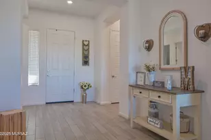 10843 N Cactus Point Dr, Tucson, AZ 85742 - Photo 1