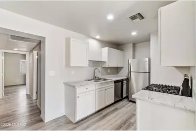 1131 E Lee Street, Tucson, AZ 85719 - Photo 1