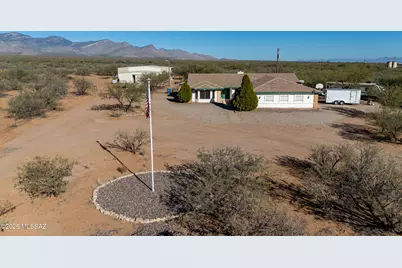 211 W Camino De Mesa, Huachuca City, AZ 85616 - Photo 1