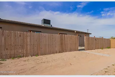 1304 S 5th Avenue, Tucson, AZ 85713 - Photo 1