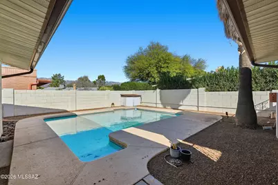 7502 E Rio Vista Circle, Tucson, AZ 85715 - Photo 1