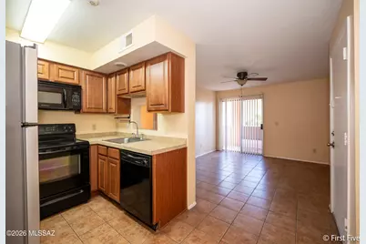 1810 E Blacklidge Drive #316, Tucson, AZ 85719 - Photo 1