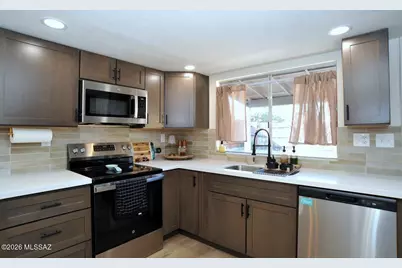 1001 N Constitution Drive, Tucson, AZ 85748 - Photo 1