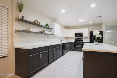 9267 N Red Diamond Avenue, Tucson, AZ 85742 - Photo 1