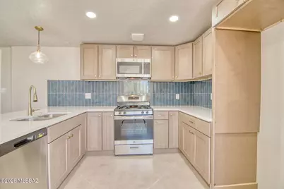 940 S Sarnoff Drive, Tucson, AZ 85710 - Photo 1