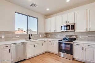 8296 W Razorbill Dr, Tucson, AZ 85757 - Photo 1