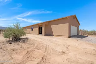 6979 N Boswell Ln, Tucson, AZ 85743 - Photo 1
