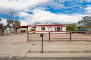 4571 E 32nd St, Tucson, AZ 85711 - Photo 1