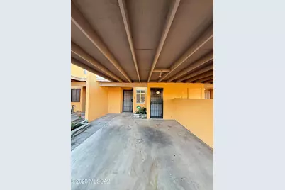 712 W Limberlost Drive #36, Tucson, AZ 85705 - Photo 1