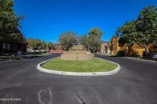 1262 E Weimer Ci Circle E, Tucson, AZ 85719 - Photo 1
