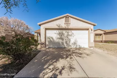 2595 E Warwick Castle Lane, Tucson, AZ 85706 - Photo 1
