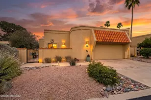 901 E Camino Corrida, Oro Valley, AZ 85704 - Photo 1