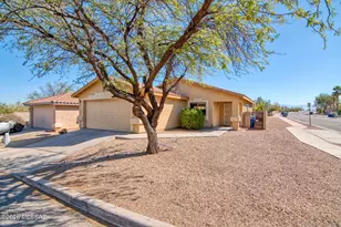 2360 W Golden Hills Rd, Tucson, AZ 85745 - Photo 1