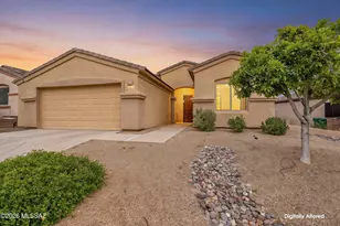 1012 W Mountain Stone Dr, Green Valley, AZ 85614 - Photo 1