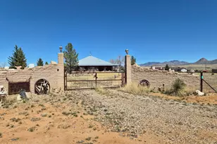 20 Horseshoe Ct, Elgin, AZ 85611 - Photo 1