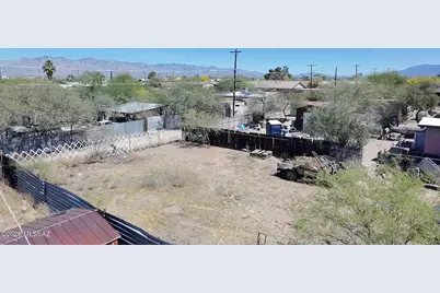 E 33rd #13, Tucson, AZ 85713 - Photo 1