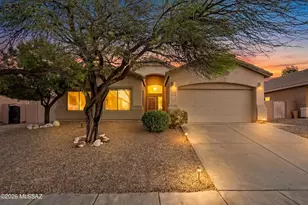 7488 N Bradstreet Dr, Tucson, AZ 85743 - Photo 1