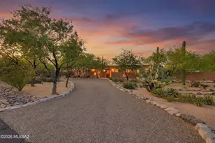 530 W Camino Fairhaven, Oro Valley, AZ 85704 - Photo 1