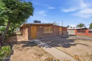 10 E Corona Rd, Tucson, AZ 85756 - Photo 1