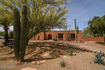 8201 N Carolyn Place, Tucson, AZ 85704 - Photo 1