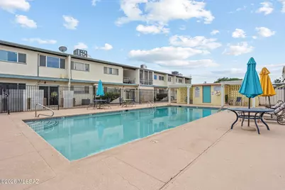 1439 S Jones Boulevard #D7, Tucson, AZ 85713 - Photo 1