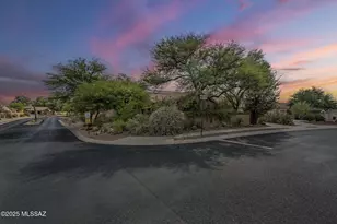 9808 E Rock Ridge Ct, Tucson, AZ 85749 - Photo 1