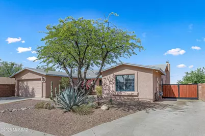 8721 N Chinaberry Way, Tucson, AZ 85742 - Photo 1