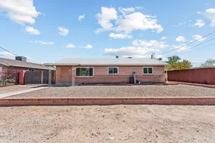 918 E Roger Rd, Tucson, AZ 85719 - Photo 1
