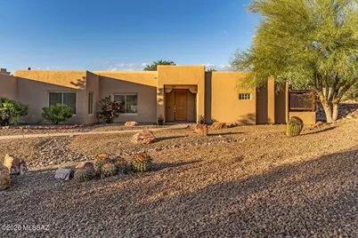 1124 W Saddlehorn Place, Oro Valley, AZ 85704 - Photo 1