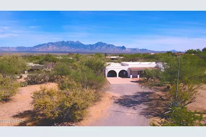 631 W Paseo Del Canto, Green Valley, AZ 85622 - Photo 1