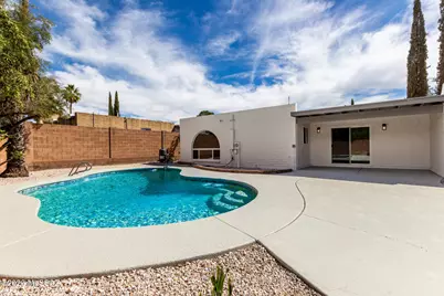 9035 E Berkshire Circle, Tucson, AZ 85710 - Photo 1