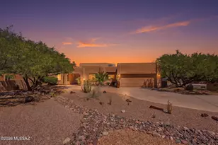 490 S Corte Del Poeta, Green Valley, AZ 85614 - Photo 1