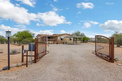 6860 N Taylor Lane, Tucson, AZ 85743 - Photo 1