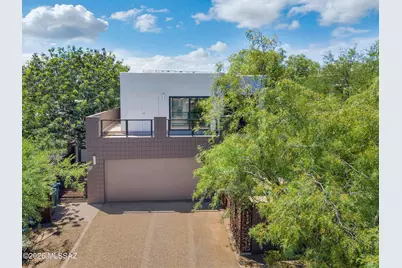 1240 E Blacklidge Drive, Tucson, AZ 85719 - Photo 1