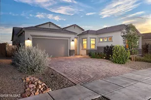 2567 W Plateau Rdg Dr, Oro Valley, AZ 85742 - Photo 1