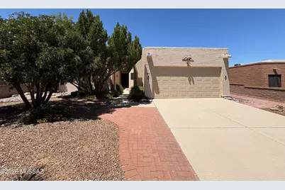 696 W Rio Altar, Green Valley, AZ 85614 - Photo 1