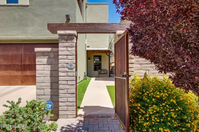 383 E Croydon Park Road, Tucson, AZ 85704 - Photo 1