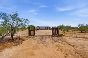 8690 S Marstellar Rd, Tucson, AZ 85736 - Photo 1