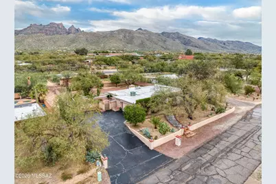 9431 E Walnut Tree Circle, Tucson, AZ 85749 - Photo 1